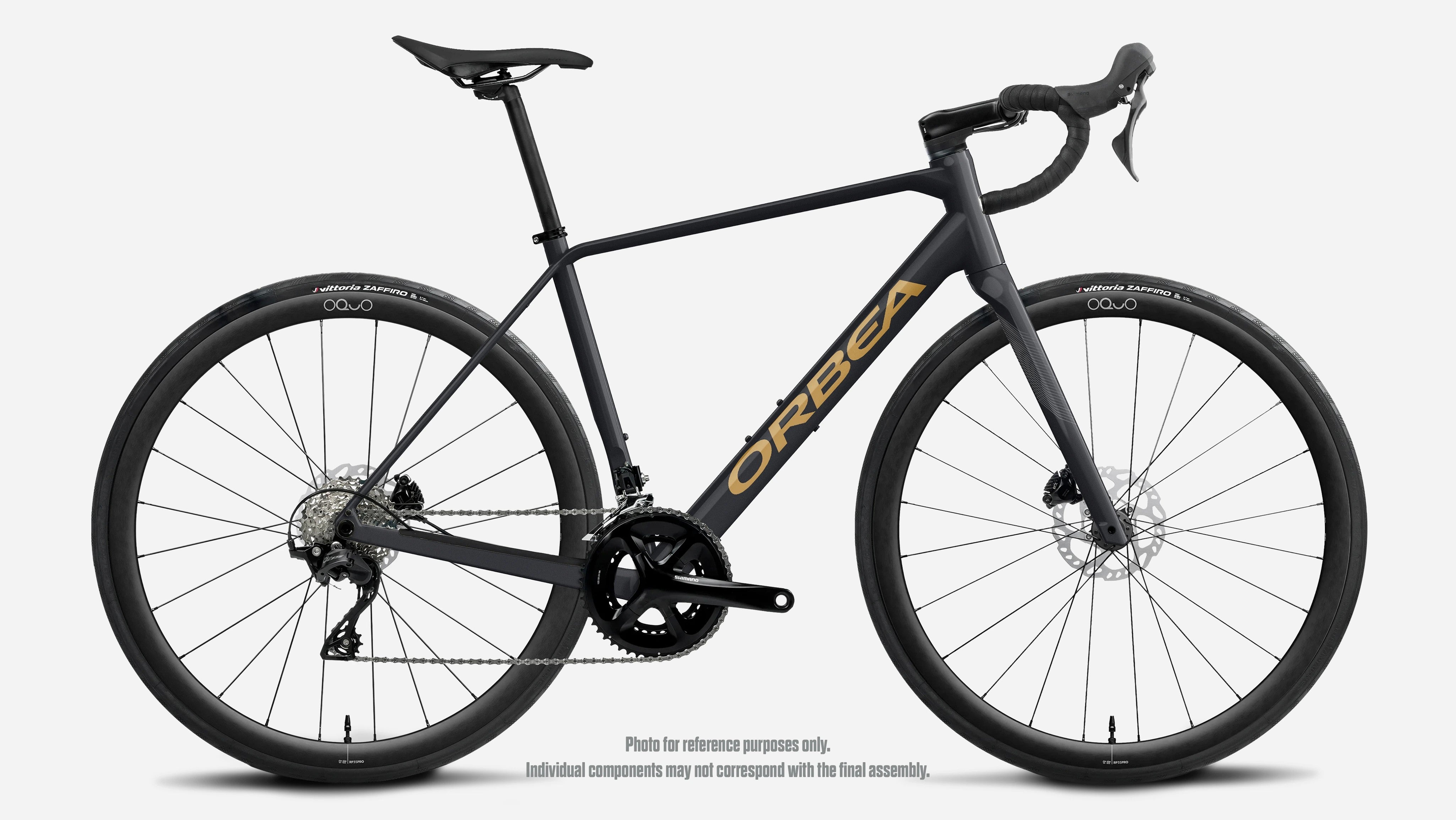 Orbea Avant H30 2027 in zwei verschiedenen Farben