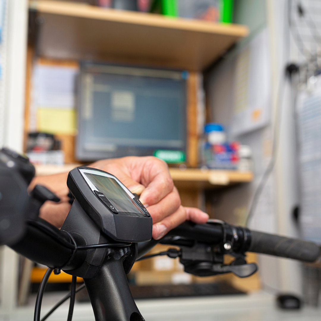 E-Bike fit halten: Pflege- und Lade-Tipps für Akku & Antrieb